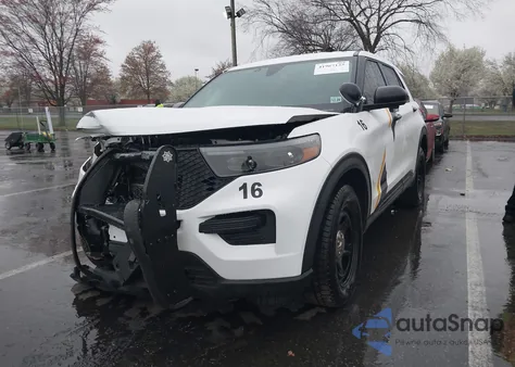 2023 Ford Police Interceptor z USA, uszkodzony, nr VIN 1FM5K8AB8PGB74278